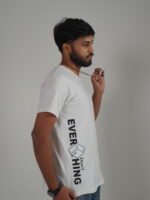 White oversized tee with Don't Ctrl Everything side print and No Risk no story back print Lascialo Essere No Risk Drop 01