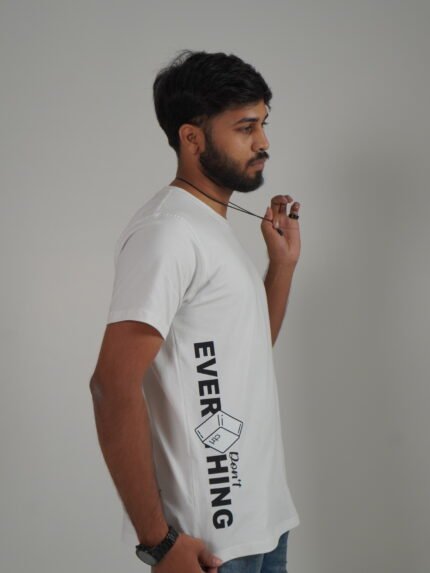 White oversized tee with Don't Ctrl Everything side print and No Risk no story back print Lascialo Essere No Risk Drop 01