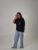 Black oversized tee with wine glass and travel icons graphic Lascialo Essere Wine Time Drop 01